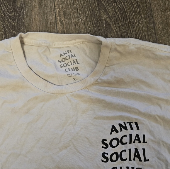 ðºSOLDðºAnti social social club with cherry blossoms - Picture 3 of 3